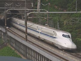 東海道・山陽新幹線で、新型車両N700系運転開始