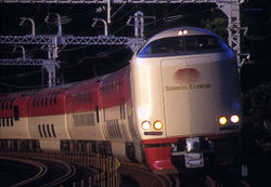JR西日本、JR東海共同運行、寝台電車「サンライズエクスプレス」運転開始