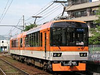 叡山電鉄900系電車　画像wikipedia