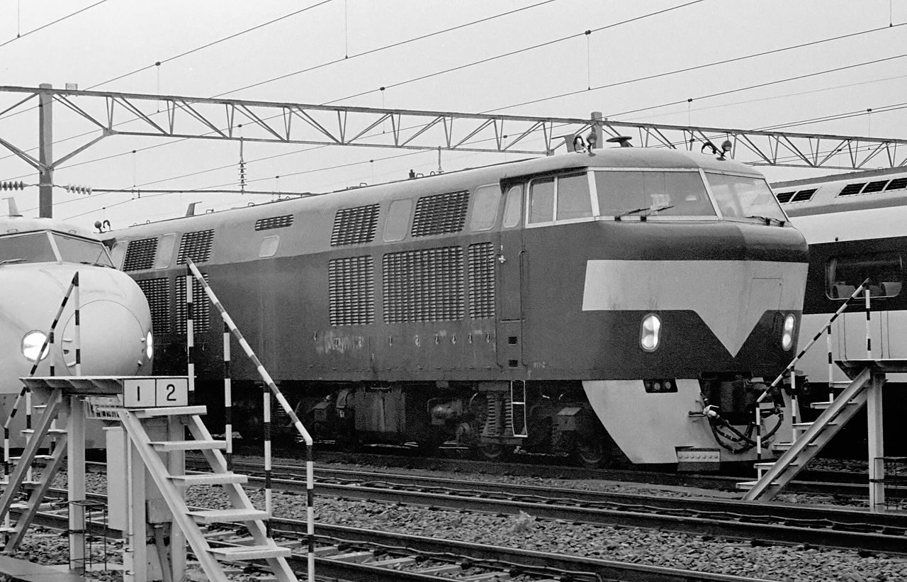新幹線912形ディーゼル機関車による電車牽引試験開始